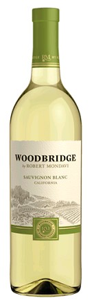 086003861862-mi.jpg Woodbridge Sau Blanc 750ml - Image 1